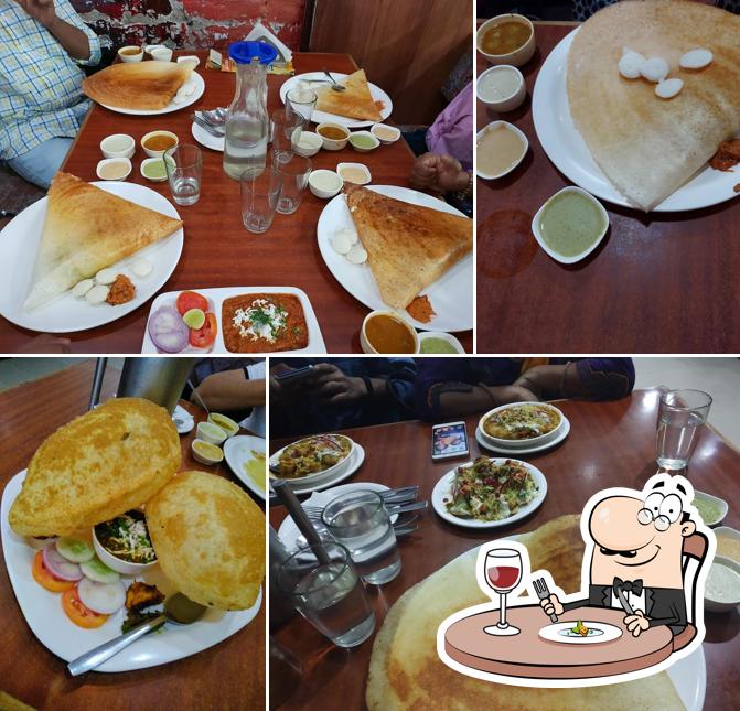 Food at Chatkara Food Court