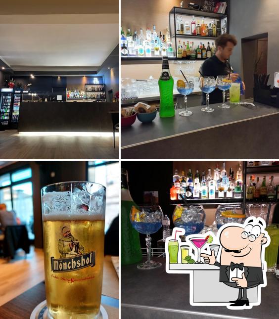 Vedi questa immagine di Underhouse