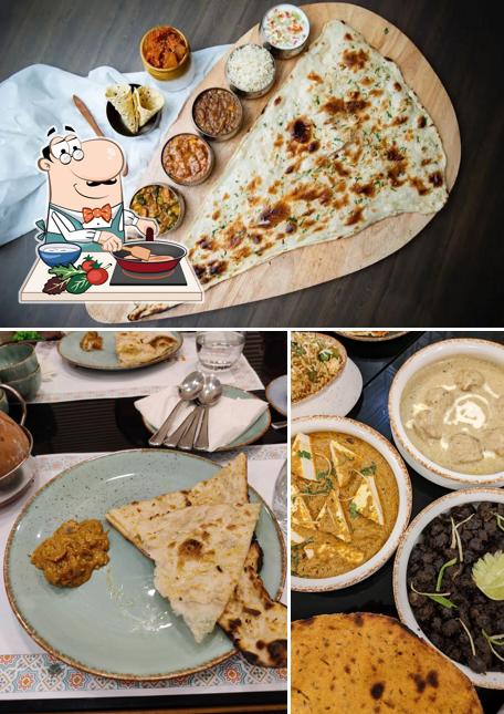 Chicken curry at Kake Di Hatti - Since 1942 (Bhawanipur) Pure Veg