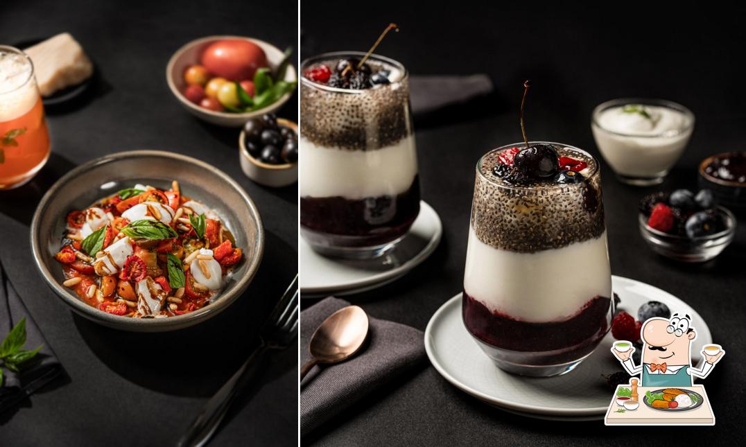 Food at Dubai Dates Cafe