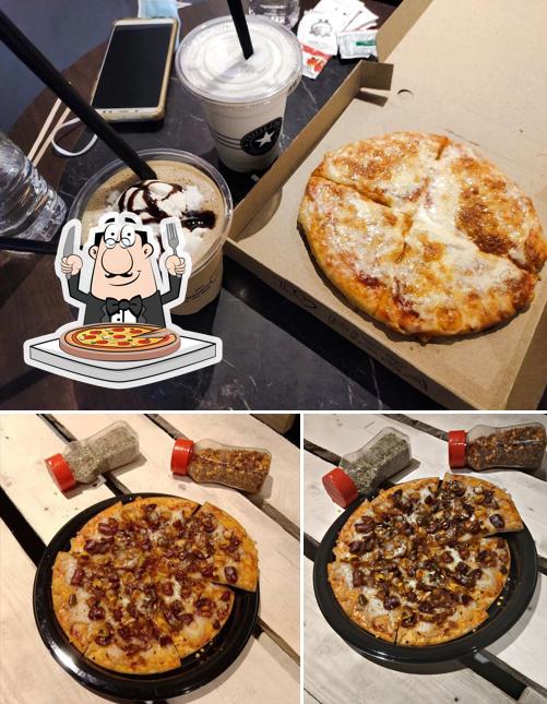 Try out pizza at COFFEE STAND -CG Road