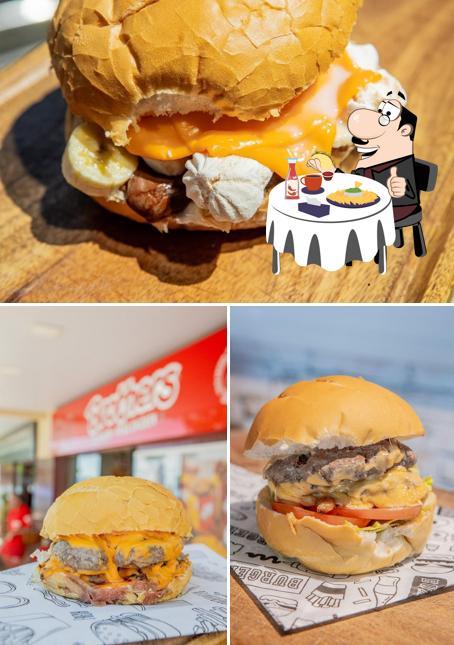 Experimente um hambúrguer no Brothers BFC Itapema Burger Frango Frito no Pote e Açaí