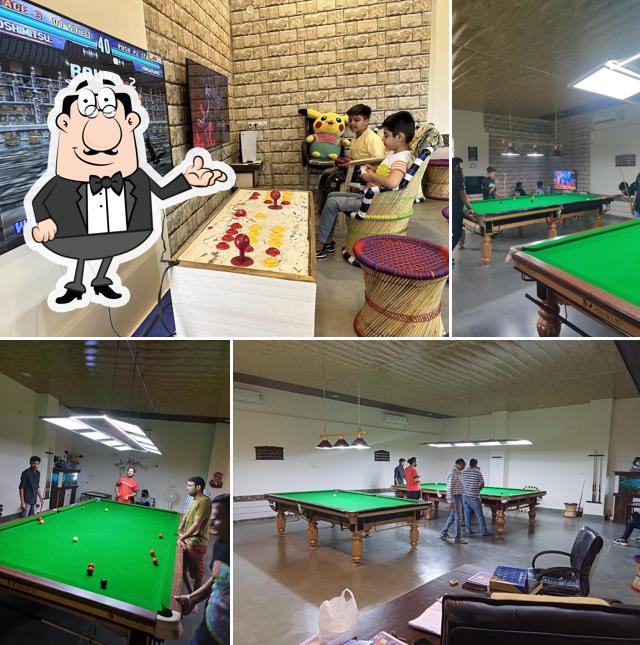 HIGH SCORE DEN SNOOKER CLUB & CAFE