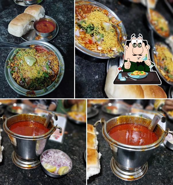 Food at Sathe Misal