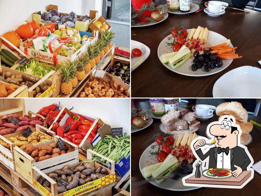 Olive-Ladencafe - “Bistro-Restaurant cafe und Bio Laden”