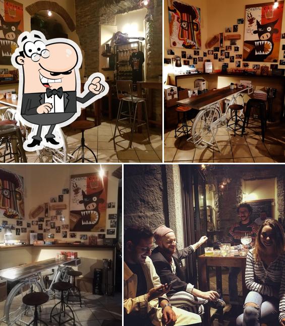 Dai un'occhiata agli interni di Bar Cornobobò