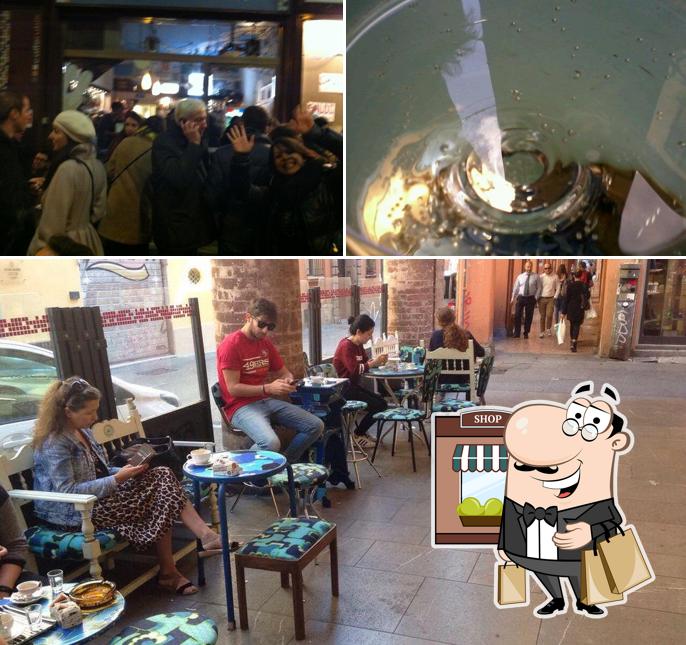 Tra le diverse cose da Caffè Rubik - Amaroteca si possono trovare la esterno e bancone da bar