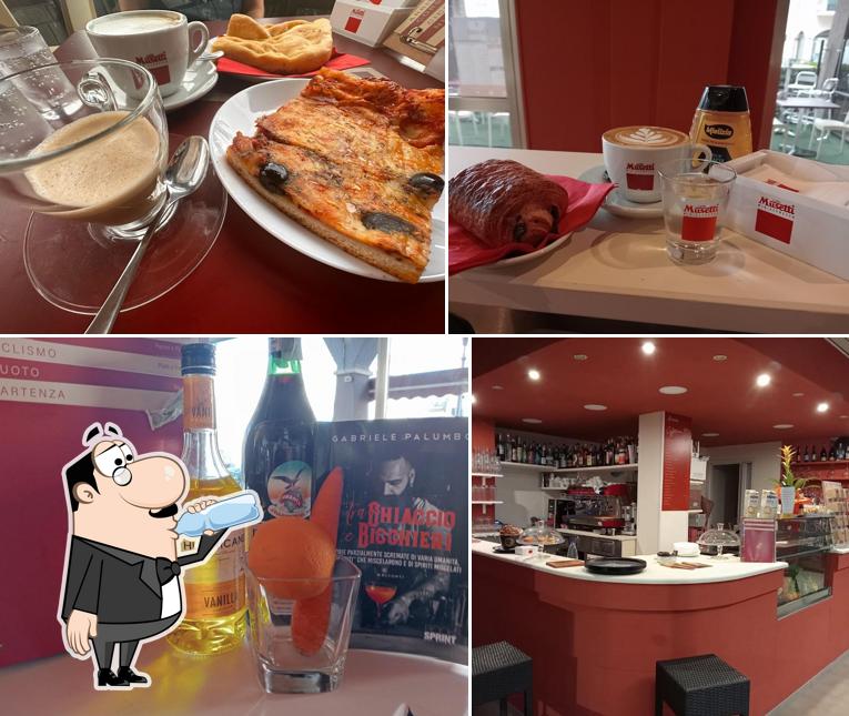 Tra le diverse cose da Da Max si possono trovare la bevanda e interni