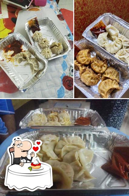 Momo Sa-Khang offers a selection of sweet dishes