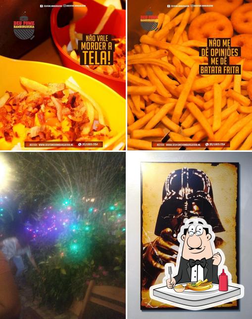 Prove fritas no Deu Fome Hamburgueria