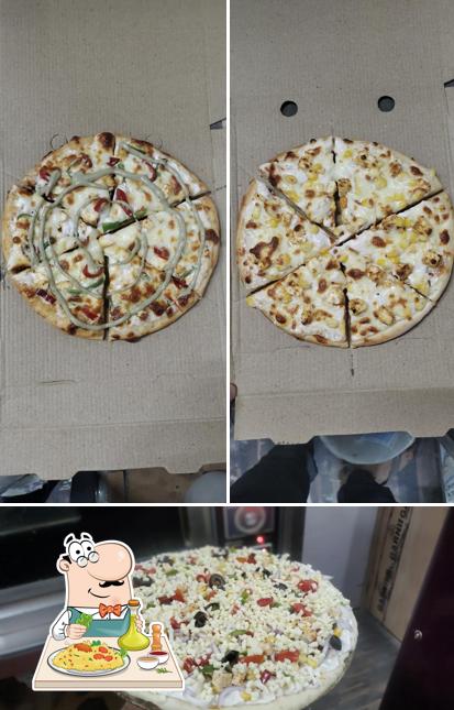 Food at Pizza Midnight