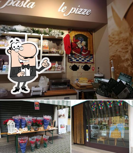 Tra le diverse cose da Panificio Cambiaghi si possono trovare la interni e cibo