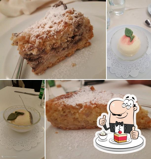 Ristorante Nunzia serve un'ampia gamma di dolci