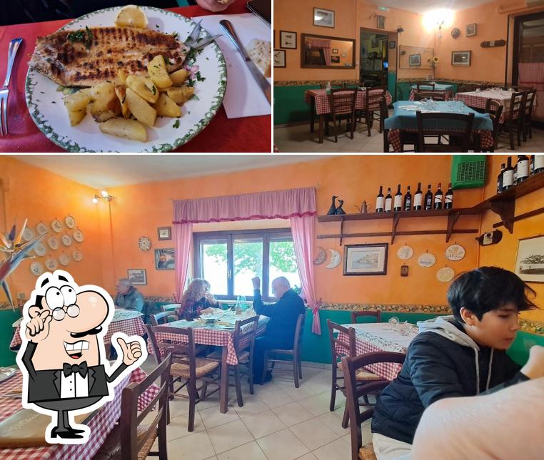 Tra le diverse cose da Ristoro Da Eva si possono trovare la interni e cibo