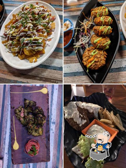 Food at CIRKUS CARNIVAL