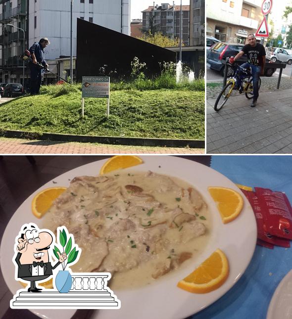 La foto di esterno e cibo da Ristorante Bella Napoli