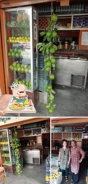 Food at Sai baba tea stall and juice center