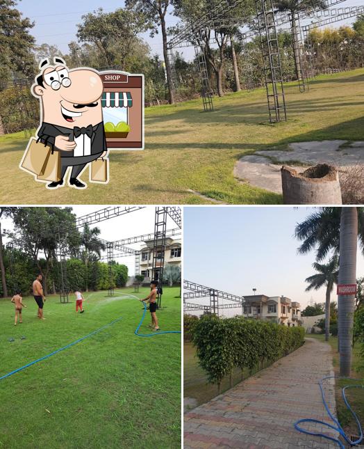 Check out how Ashirwad Veg Dhaba looks outside