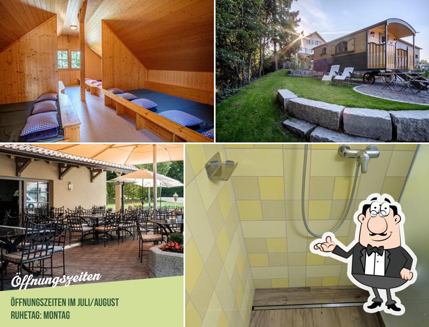 Siediti a un tavolo di Camping Wagenhausen