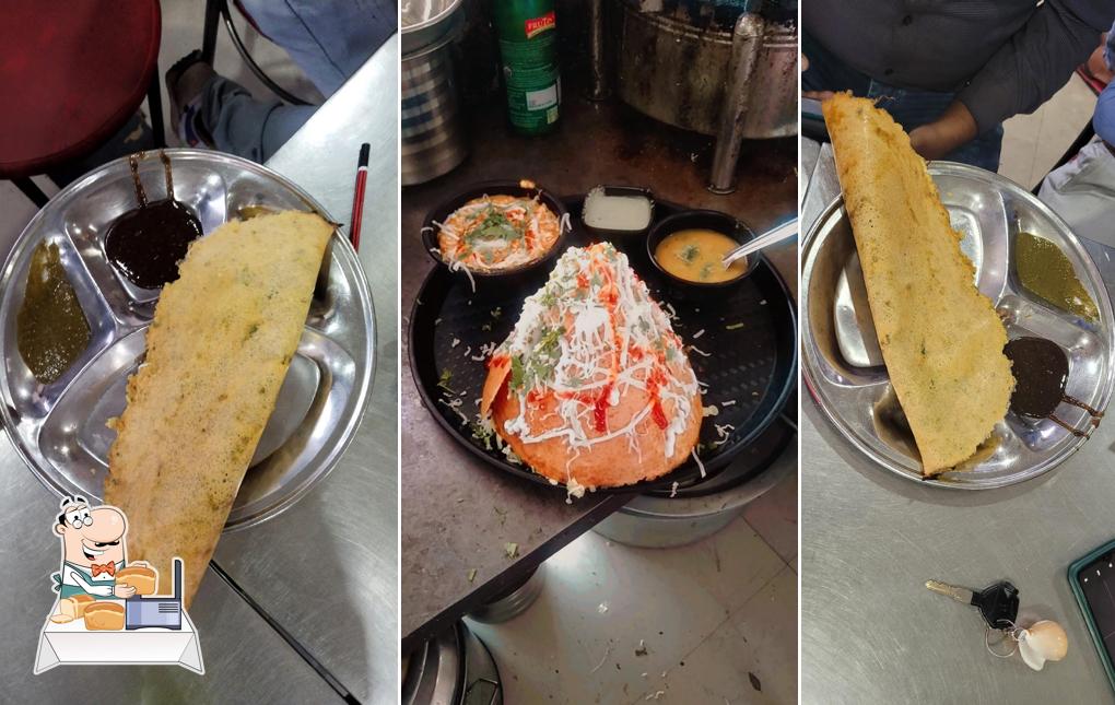 Garlic bread at Agra Chat Bhandar