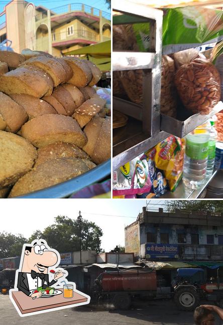 The image of Maheshwari Chat House’s food and exterior