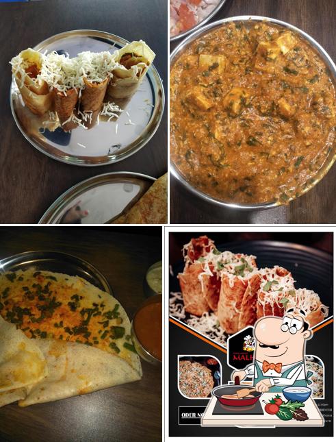 Chicken curry at Shree Sainath Malhar Dhosa