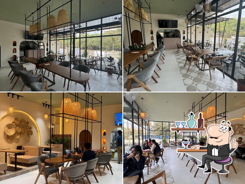 Take a seat at one of the tables at Chaileela Bawadiya Kalan