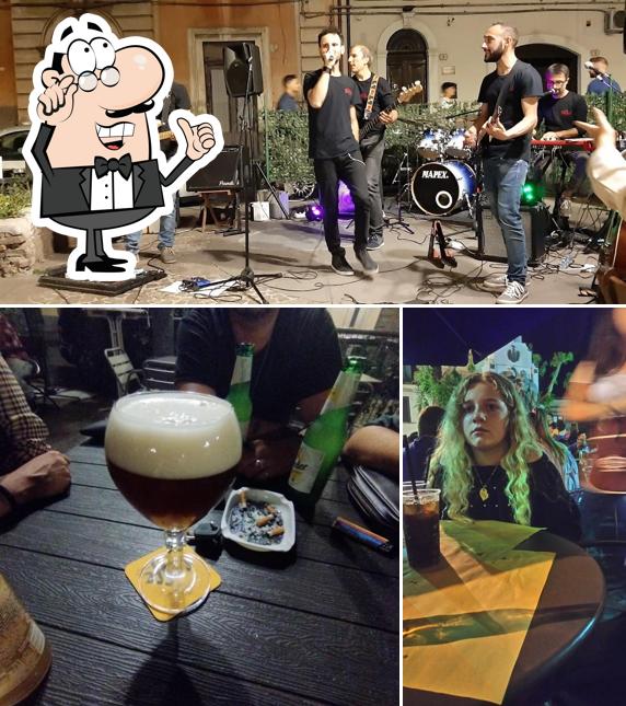 Dai un'occhiata agli interni di B.B King English Pub