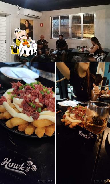 Entre diferentes coisas, comida e interior podem ser encontrados no Hawk's Gastrobar