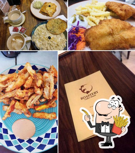 Taste French fries with different sauces