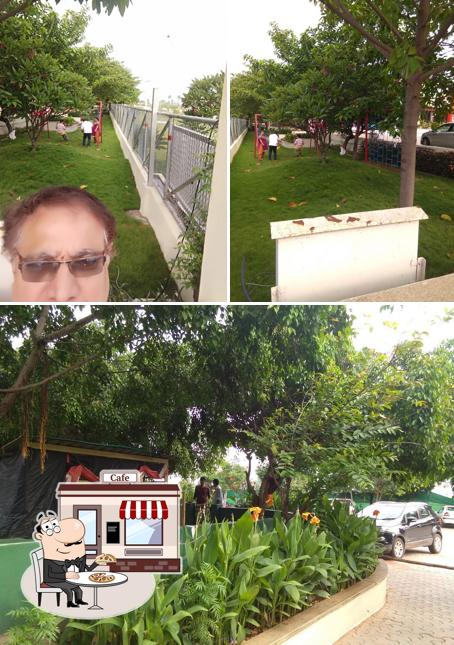 The exterior of Domino's Pizza Rayanigudem, Nalgonda