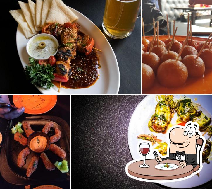 The 3 Musketeers Pub - Baner