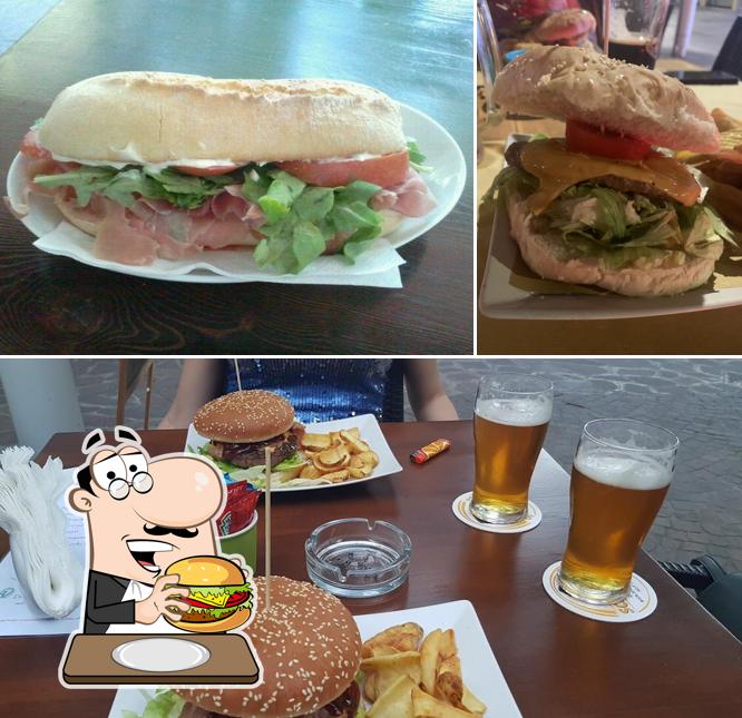 summertime propone un'ampia varietà di opzioni per gli amanti dell'hamburger