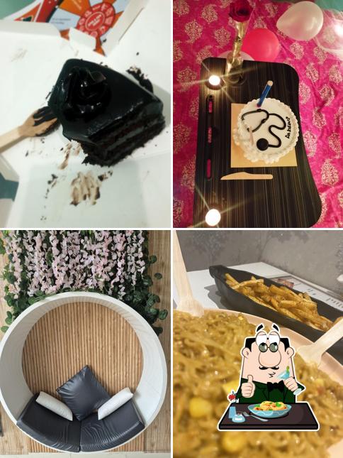 Macaroni and cheese at Love It Cakes & Co