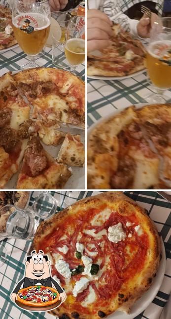 Ordina una pizza a Pullecenella (Pulcinella)