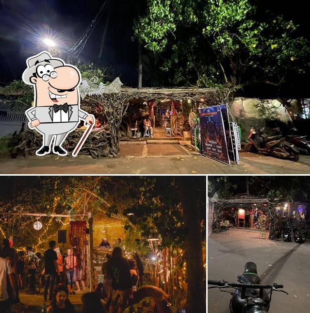 You can get some fresh air at the outside area of House of Chapora