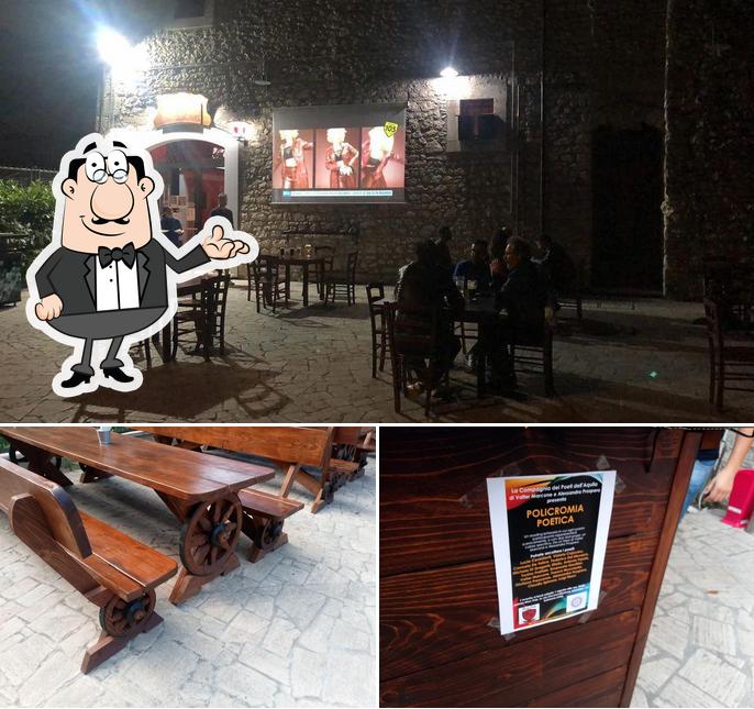 Siediti a un tavolo di MAX PUB