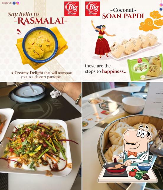 Chicken curry at Big Mishra Vidyanagar restaurant