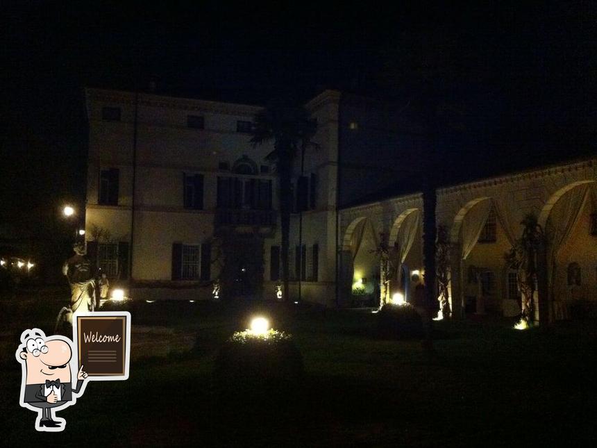 Guarda la foto di Tavern