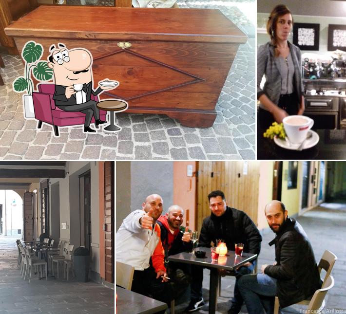 Dai un'occhiata agli interni di Bar Centrale