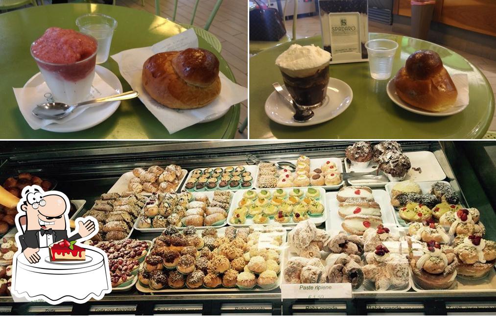 Bar Spadaro serve un'ampia varietà di dolci
