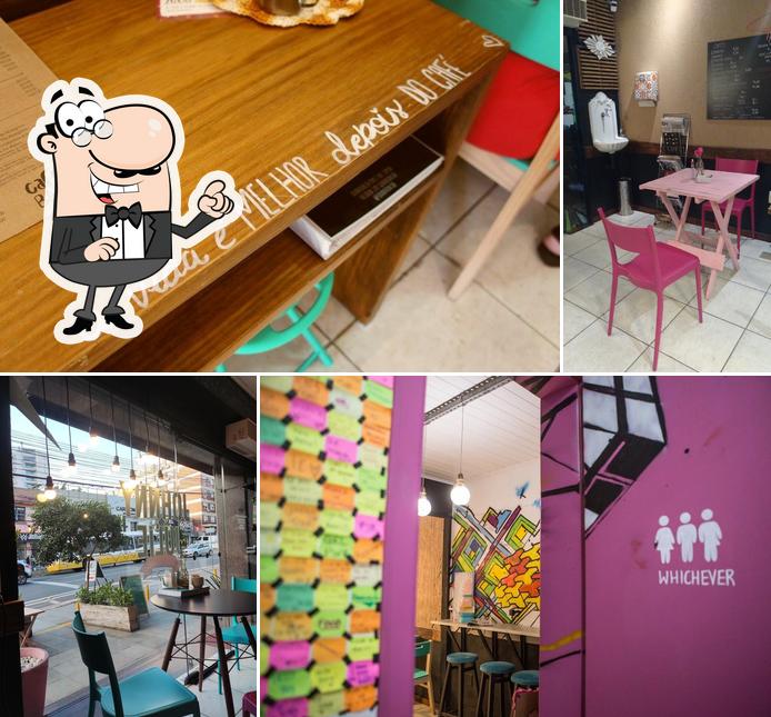 Johnny & Julie Café