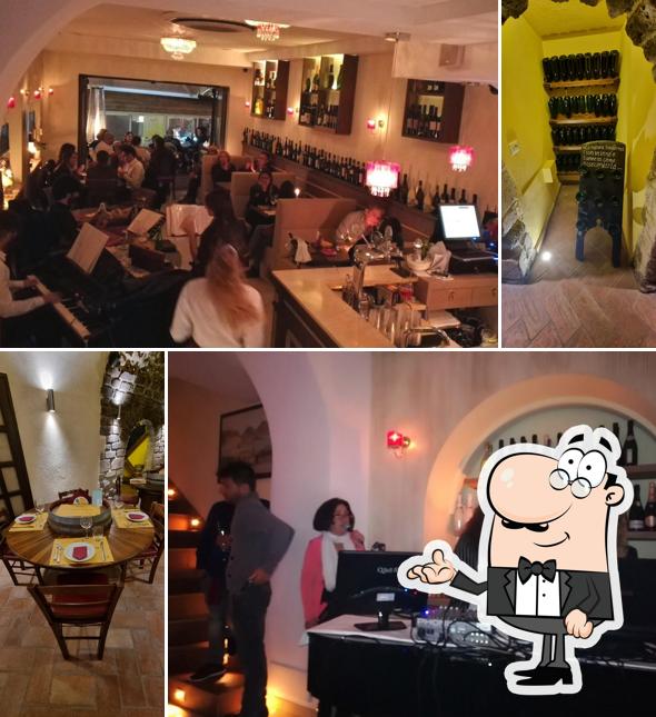 Dai un'occhiata agli interni di Divino Sera