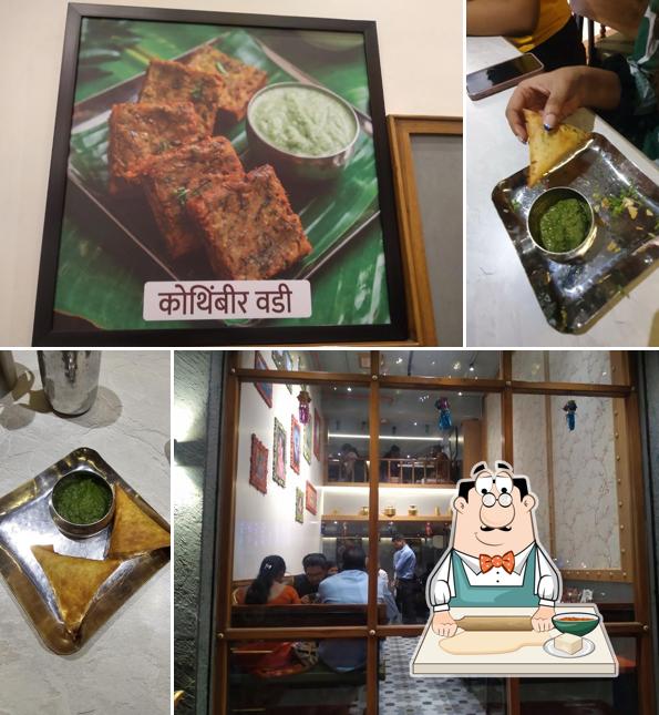 Samosa at Shraavan Upahar Gruha