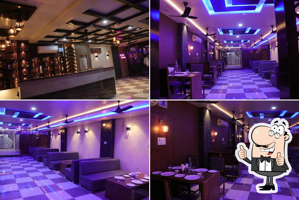 Here's a picture of SUNRISE BAR&Hotel