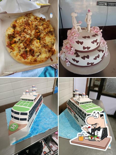 Food at Moorthys Cake Shop