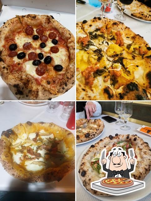 A Pizzeria Sancta Maria la Pizzaccia dal 1995, puoi provare una bella pizza