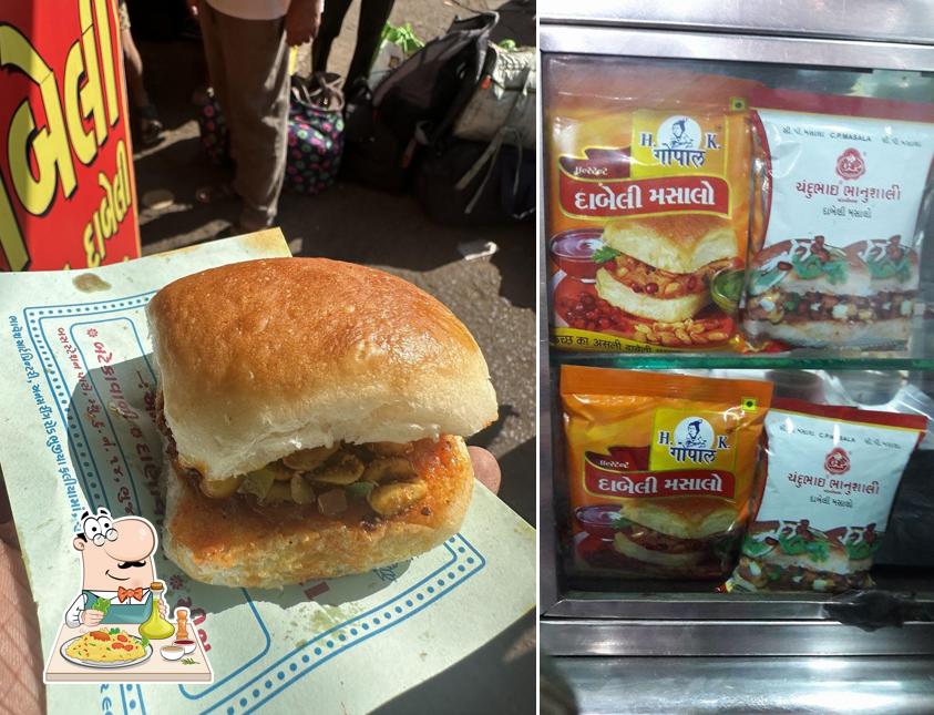 Food at Mandvi Double Roti Vala