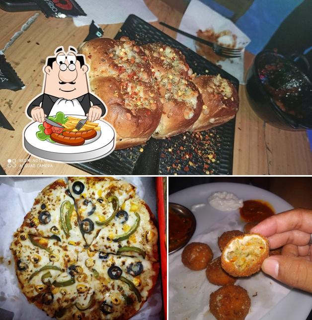 Food at 20 20 FAST FOOD