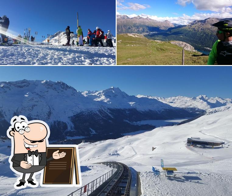 Guarda gli esterni di quattro BAR